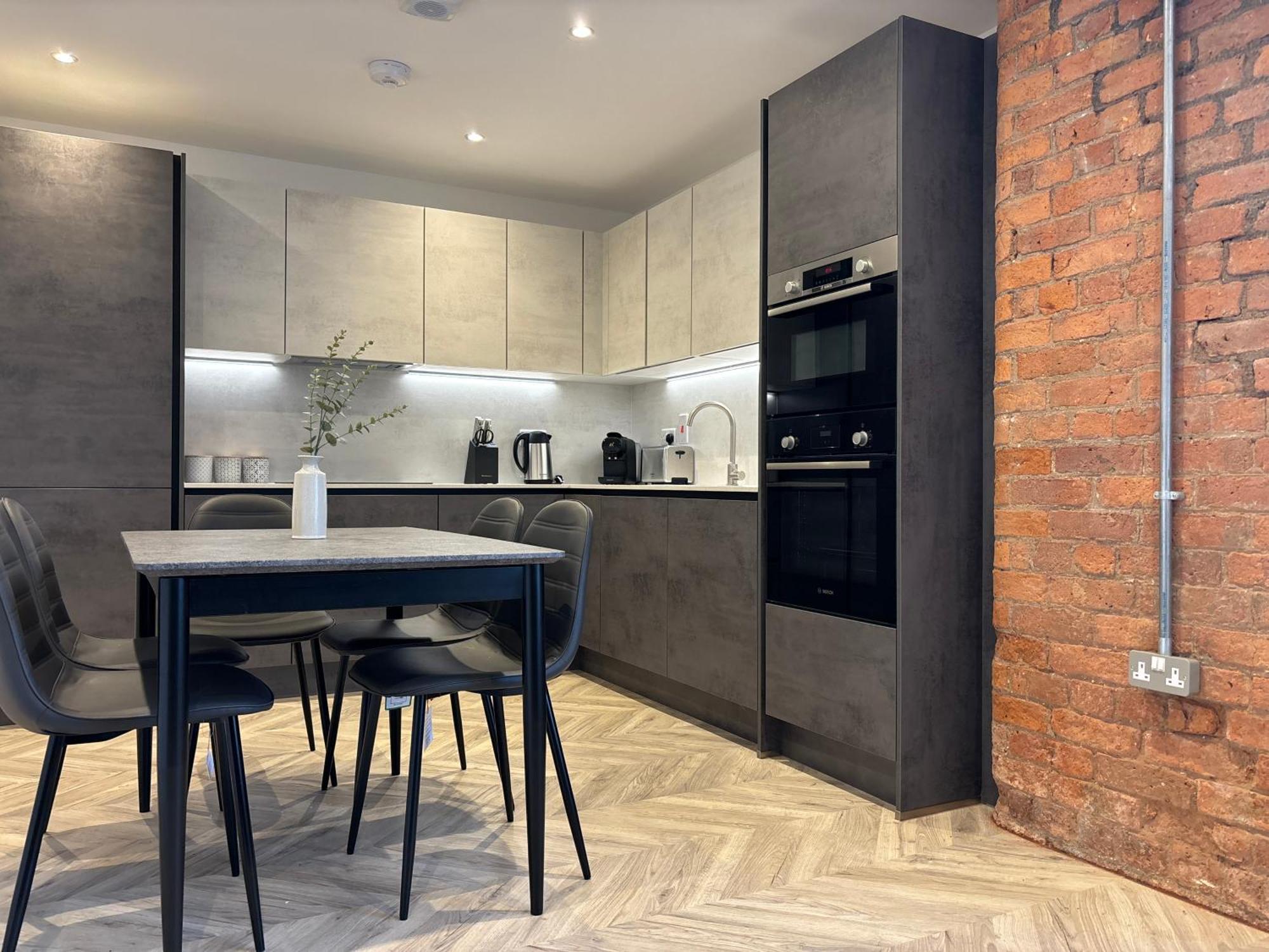 Manchester Apt, Free Parking, Business, Couples & Families Kültér fotó