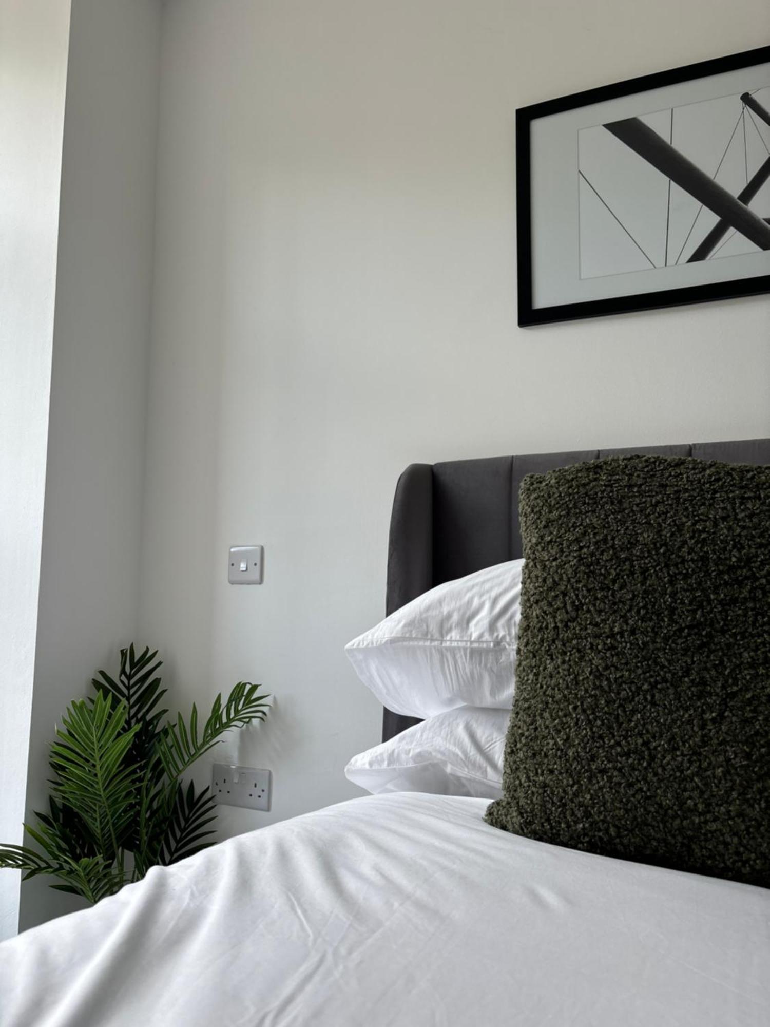 Manchester Apt, Free Parking, Business, Couples & Families Kültér fotó