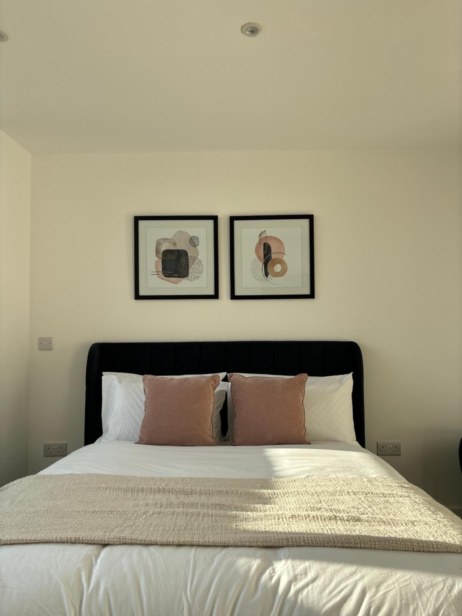 Manchester Apt, Free Parking, Business, Couples & Families Kültér fotó
