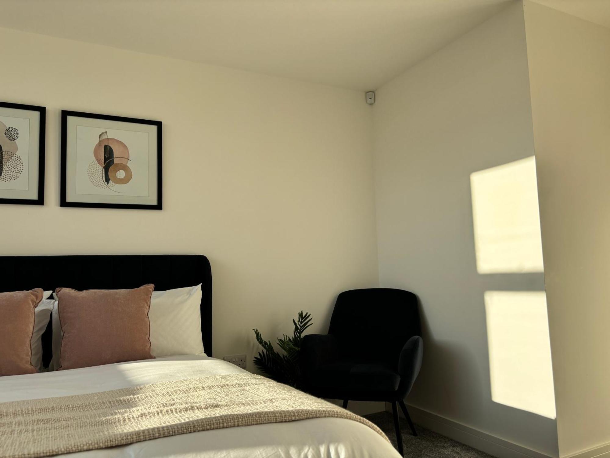Manchester Apt, Free Parking, Business, Couples & Families Kültér fotó